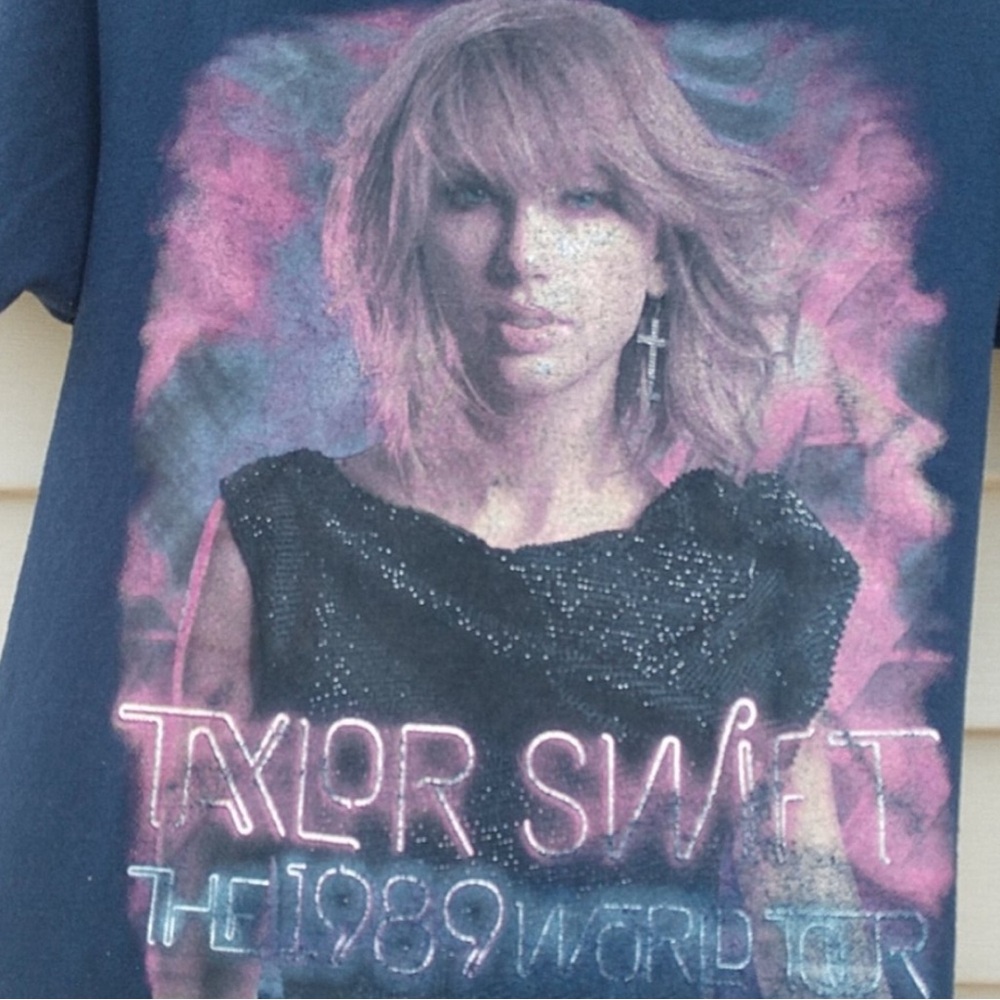Taylor Swift 1989 Tour shirt